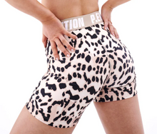 Load image into Gallery viewer, Pursuit Bike Short