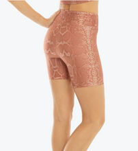 Load image into Gallery viewer, Slalom High Rise Energy Shorts