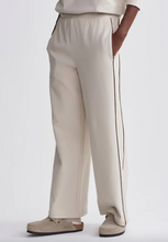 Load image into Gallery viewer, Brushed Rib Wide Leg Pant
