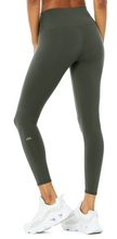 Load image into Gallery viewer, 7/8 High-Waist Airbrush Legging
